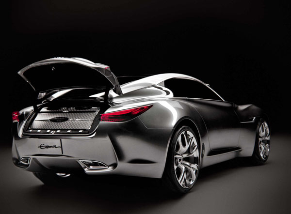 Премьера суперкара Infiniti переносится
