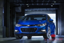 Компания Chevrolet представила седан Cruze нового поколения