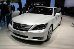 ����������� ��������� ���������� Lexus LS600h